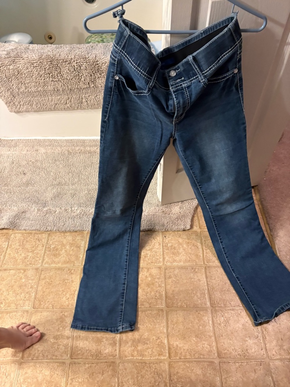 Apt. 9 Women's Dark Blue Flare Jeans